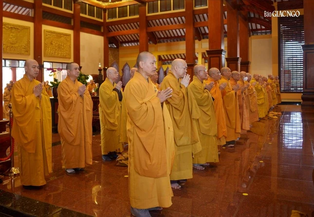 ... nhằm nuôi lớn các thiện pháp, giới thân huệ mạng, hầu duy trì và phát triển sinh mệnh ... nhằm nuôi lớn các thiện pháp, giới thân huệ mạng, hầu duy trì và phát triển sinh mệnh