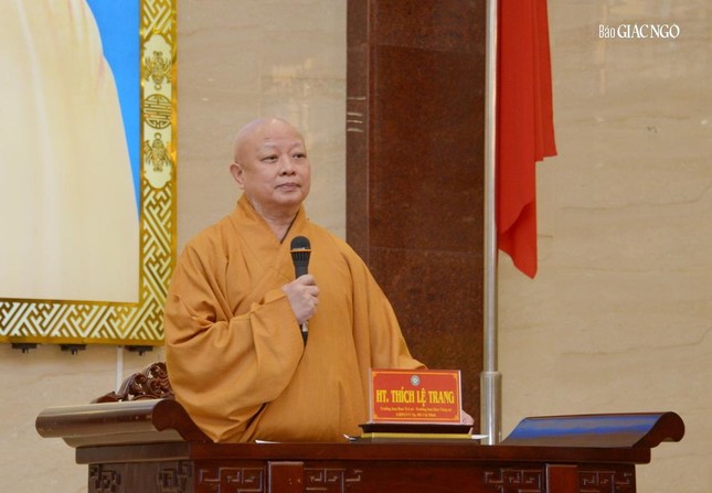 Hòa thượng Thích Lệ Trang, Trưởng ban Trị sự GHPGVN TP.HCM đã chủ trì buổi họp