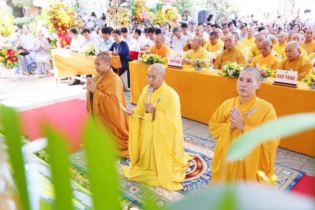 Đại đức Thích Nguyên Long phát nguyện