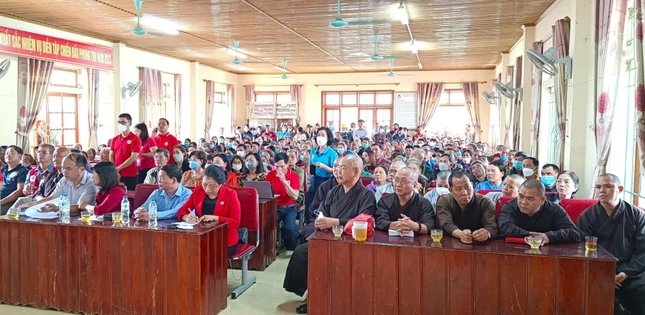 Đoàn Phật giáo quận 8, Ban Đại diện Phật giáo Người Hoa TP.HCM tại tỉnh Nghệ An