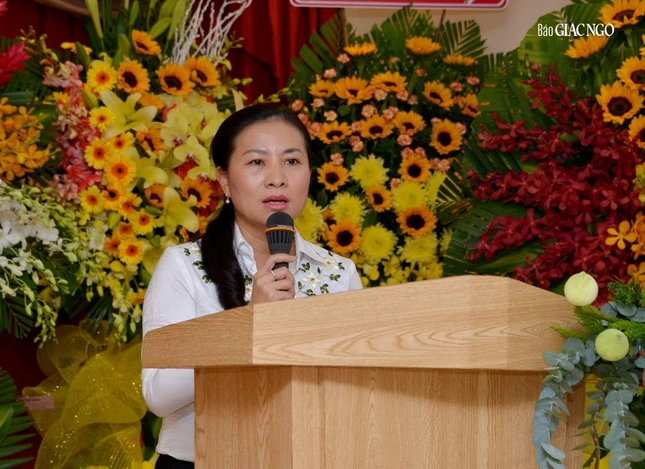 Phó Chủ tịch Ủy ban MTTQVN TP.HCM Phan Kiều Thanh Hương phát biểu tại buổi lễ