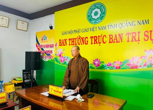 Hòa thượng Thích Phước Minh chủ trì buổi họp