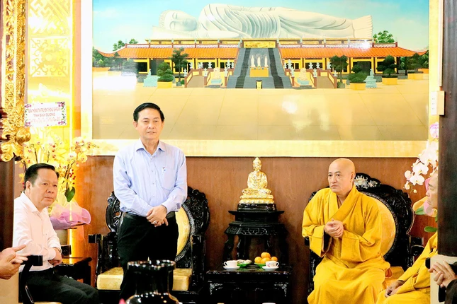 Ông Nguyễn Văn Lộc tại buổi thăm Ông Nguyễn Văn Lộc tại buổi thăm