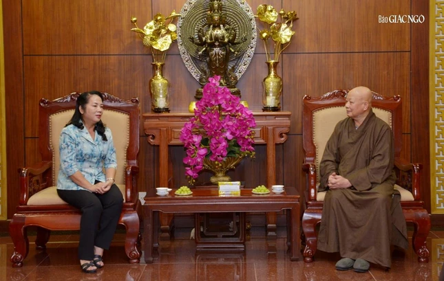 Hòa thượng Trưởng ban Trị sự GHPGVN TP.HCM tiếp Chủ tịch Ủy ban MTTQVN TP Trần Kim Yến Hòa thượng Trưởng ban Trị sự GHPGVN TP.HCM tiếp Chủ tịch Ủy ban MTTQVN TP Trần Kim Yến