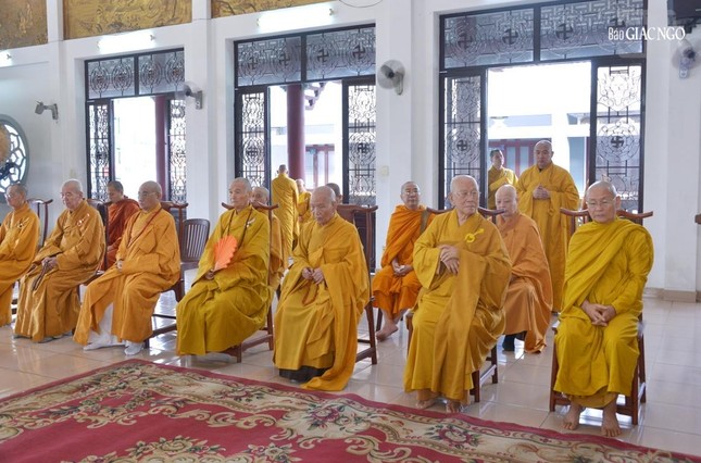 Chư tôn giáo phẩm Hội đồng Chứng minh