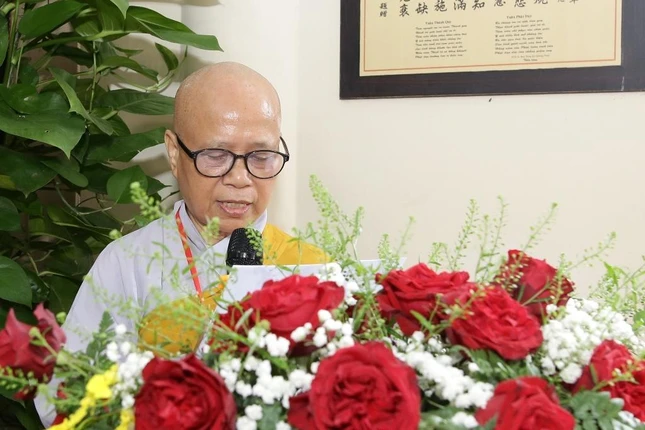 Ni trưởng Thích nữ Giải Thiện phát biểu khai mạc