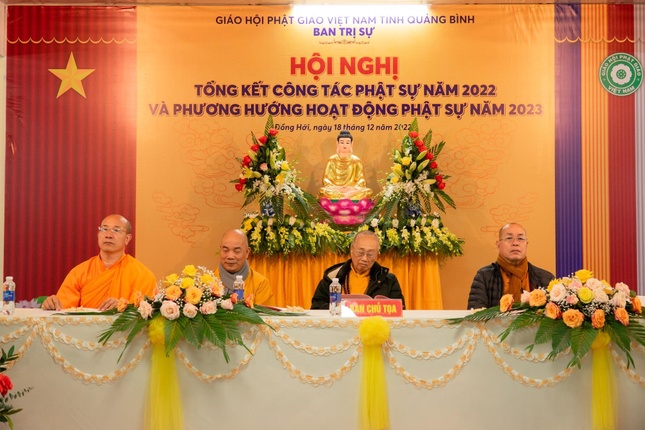 Chư tôn đức tham dự hội nghị