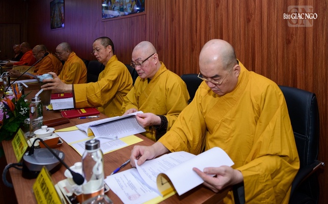 Chư tôn đức đại biểu