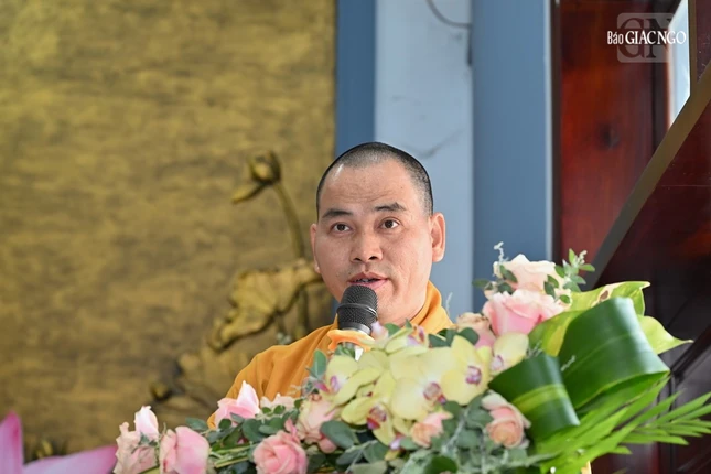 Thượng tọa Thích Thiện Thông phát biểu khai mạc