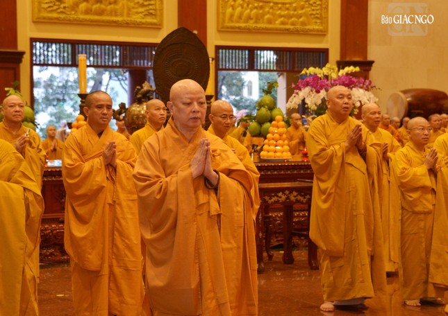 Cùng nhắc nhớ những điều Đức Phật đã dạy cho chúng xuất gia