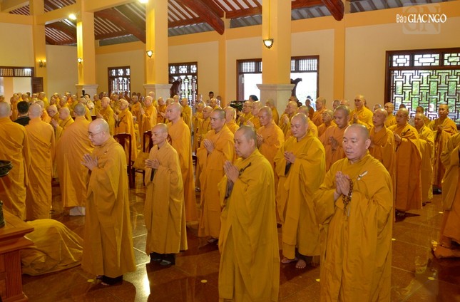 Cố Trưởng lão Hòa thượng Thích Thiện Hoa có công lao lớn trong đào tạo Tăng tài, công đức cho sự nghiệp giáo dục, hoằng pháp, văn hóa, trước tác cho Phật giáo tại miền Nam ở thế kỷ XX