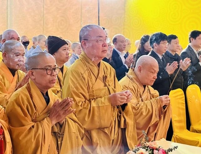 Hội đồng Chứng minh, Hội đồng Trị sự đã thành kính đảnh lễ Giác linh, dâng nén tâm hương tưởng niệm