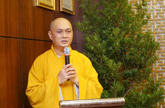 Thượng tọa Thích Thiện Chơn báo cáo tổng kết Phật sự năm 2022 của Ban Giáo dục Phật giáo TP.HCM