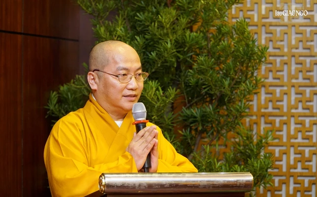 Thượng tọa Thích Phước Tiến phát biểu cảm tạ của Ban Tổ chức