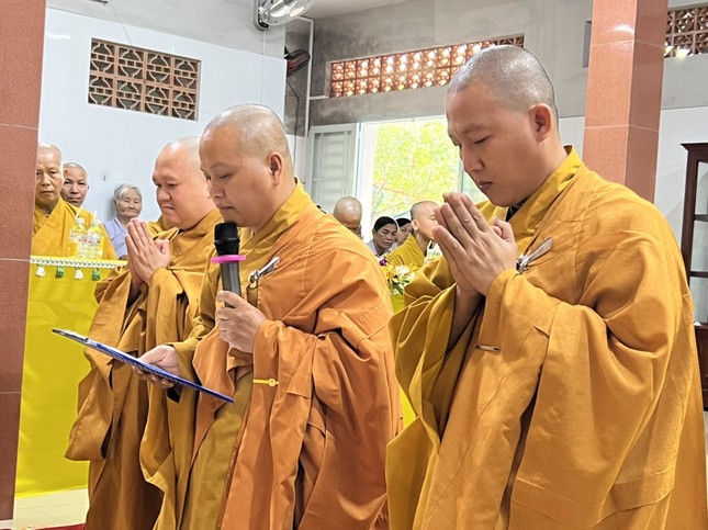 Đại đức Thích Xuân Khánh đảm nhiệm chức vụ trụ trì chùa Phước Duyên phát biểu nhận nhiệm vụ