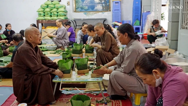 Trong cửa thiền ngày xuân không có thế giới ồn ả mà thật sự tự tại - Ảnh: S.N Trong cửa thiền ngày xuân không có thế giới ồn ả mà thật sự tự tại - Ảnh: S.N