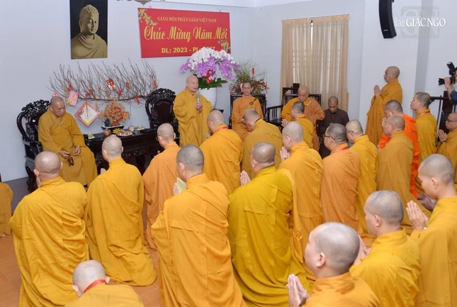 Hòa thượng Thích Thiện Nhơn đao từ đến chư tôn đức