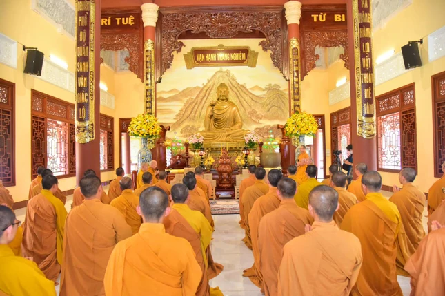 Tại Trường Phật học Trúc Lâm VN