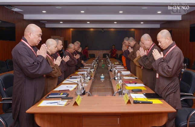 Buổi họp đã thảo luận, thống nhất nhiều công việc của văn phòng