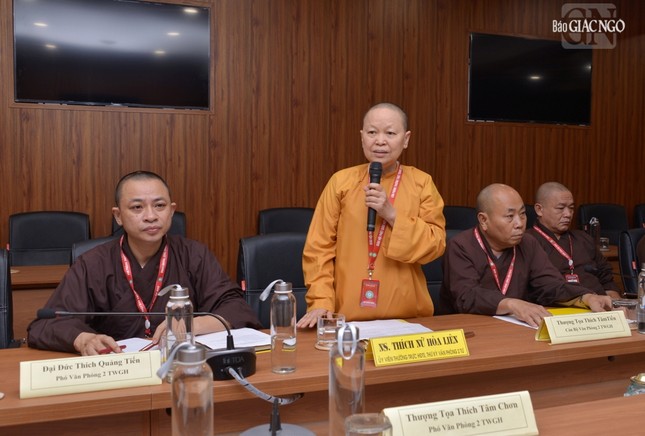 Ni sư Thích nữ Hòa Liên