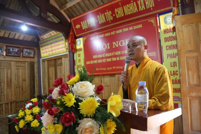 Đại đức Thích Nguyên Toàn phát biểu khai mạc