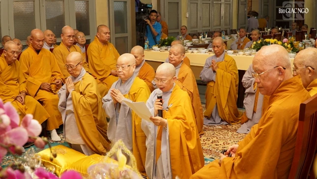 Ni trưởng Thích nữ Như Thảo dâng lời tưởng niệm