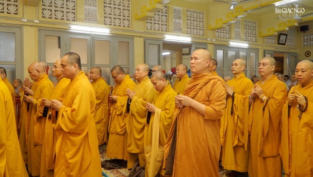 Chư tôn đức tưởng niệm Ni trưởng