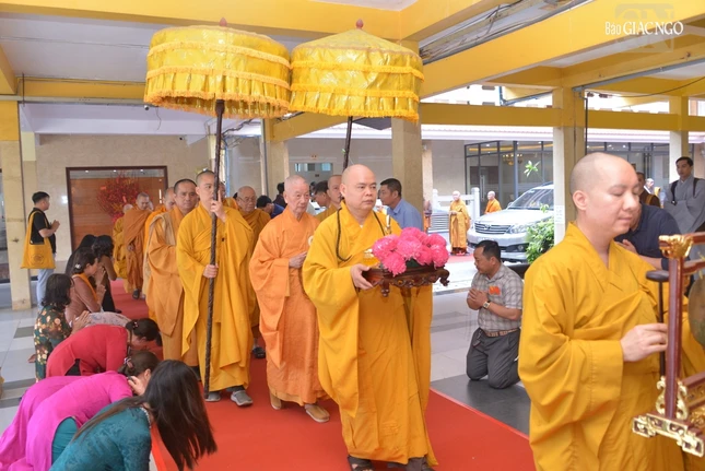 Lễ tưởng niệm 18 năm ngày Đức Đệ nhị Pháp chủ GHPGVN do Ban Thường trực Hội đồng Chứng minh tổ chức tại tổ đình Vĩnh Nghiêm