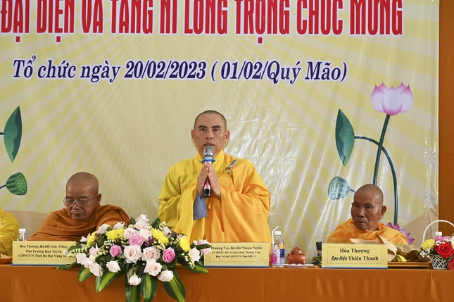 Thượng tọa Thích Nhuận Nghĩa đạo từ tại buổi lễ