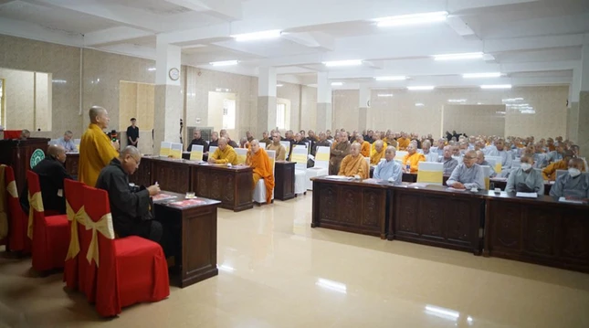 Thượng tọa Thích Minh Nhẫn cũng triển khai tiến trình các hoạt động Phật sự Thượng tọa Thích Minh Nhẫn cũng triển khai tiến trình các hoạt động Phật sự