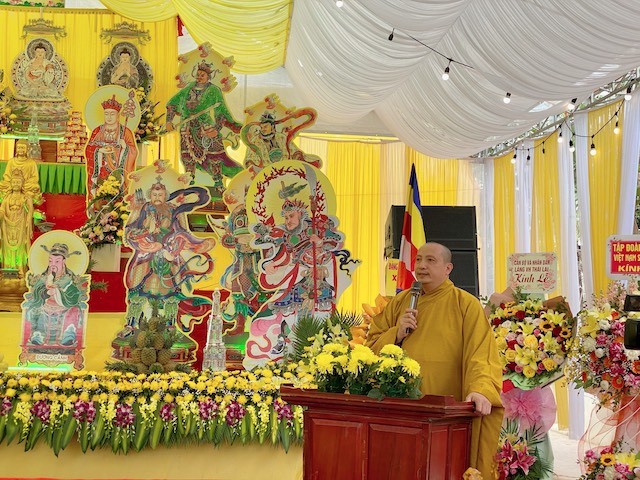 Thượng tọa Thích Quảng Minh phát biểu tại buổi lễ