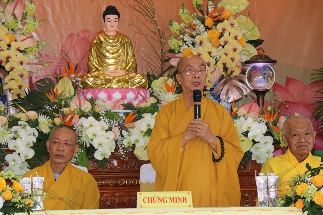 Hòa thượng Thích Nhựt Tấn đạo từ Hòa thượng Thích Nhựt Tấn đạo từ