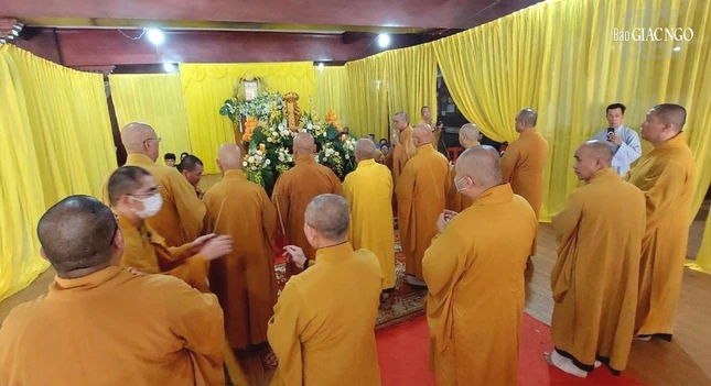 Quang cảnh lễ viếng tại Giác linh đường chùa Đức Phú Quang cảnh lễ viếng tại Giác linh đường chùa Đức Phú