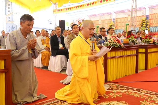 Đại đức tân trụ trì dâng lời phát nguyện