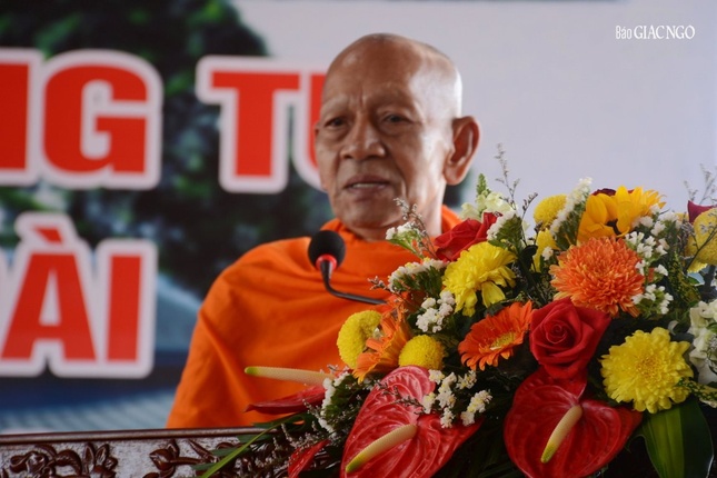 Hòa thượng Đào Như ban đạo từ