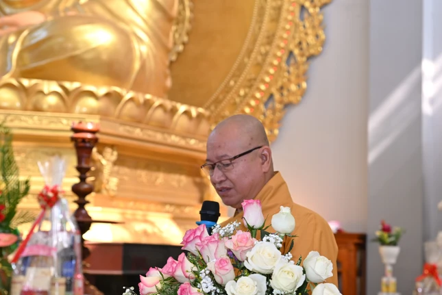 Thay mặt Ban Tổ chức, Thượng tọa Thích Trí Định phát biểu cảm tạ