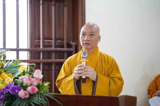 Thượng tọa Thích Chiếu Tuệ phát biểu khai mạc