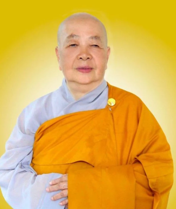 Chân dung Ni trưởng Thích nữ Ngộ Hồng