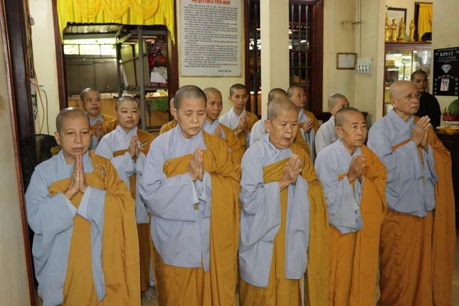 Chư Ni trong tỉnh tham dự lễ tưởng niệm