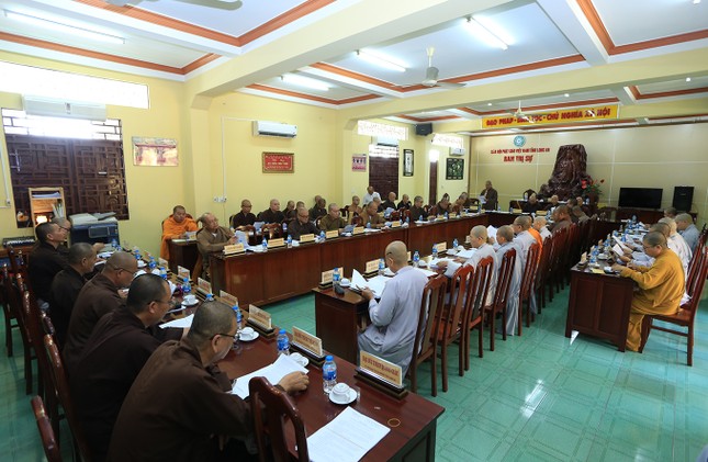 Quang cảnh buổi họp