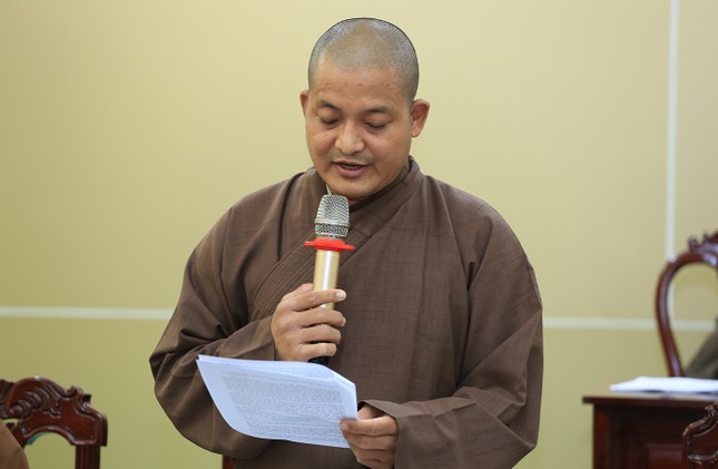 Đại đức Thích Lệ Duyên, Phó ban kiêm Chánh Thư ký Ban Trị sự tỉnh báo cáo hoạt động Phật sự của toàn tỉnh Long An tháng 2-Quý Mão