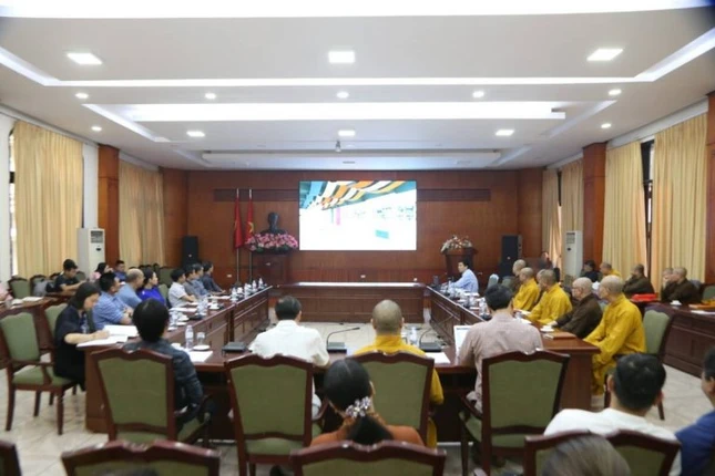 Quang cảnh buổi họp