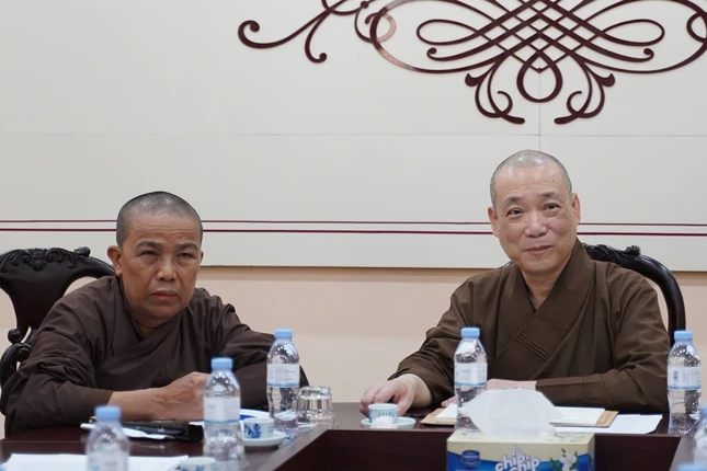 Hòa thượng Thích Bảo Nghiêm chủ trì buổi họp