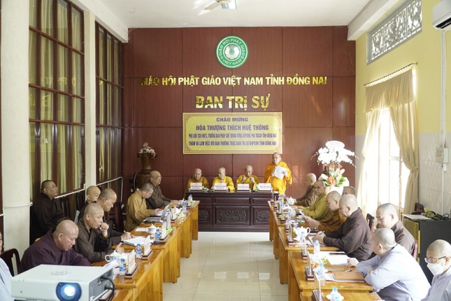 Quang cảnh buổi làm việc thảo luận Phật sự của Ban Thường trực Ban Trị sự tỉnh và Hòa thượng Thích Huệ Thông, Phó Chủ tịch phụ trách các tỉnh Bình Dương, Tây Ninh, Đồng Nai Quang cảnh buổi làm việc thảo luận Phật sự của Ban Thường trực Ban Trị sự tỉnh và Hòa thượng Thích Huệ Thông, Phó Chủ tịch phụ trách các tỉnh Bình Dương, Tây Ninh, Đồng Nai