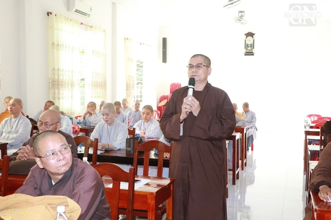 Đóng góp ý kiến