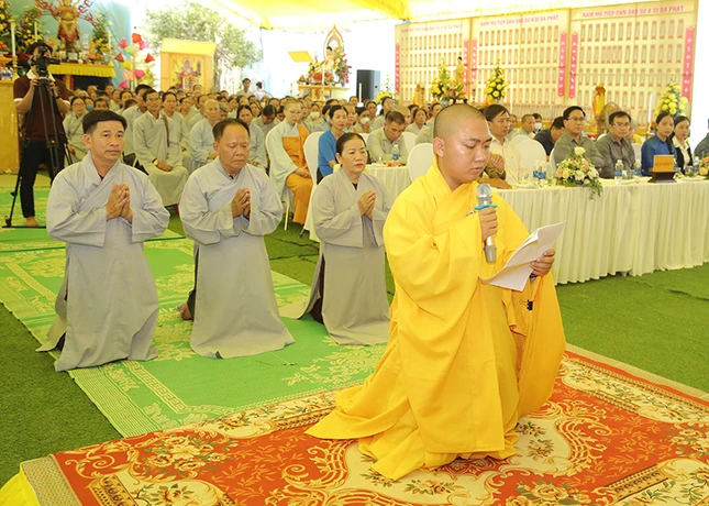 Đại đức Thích Thông Đạt phát nguyện nhân nhiệm vụ Đại đức Thích Thông Đạt phát nguyện nhân nhiệm vụ