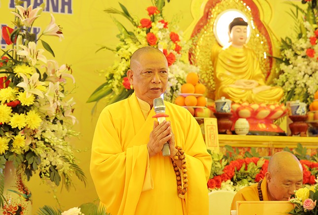 Hòa thượng Thích Phước Minh ban đạo từ