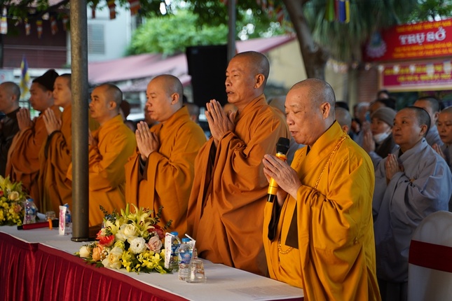 Chư tôn đức chứng minh, tham dự