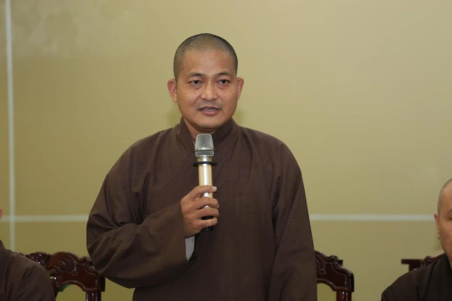 Đại đức Thích Lệ Duyên báo cáo công tác chuẩn bị Đại giới đàn Liễu Lạc Đại đức Thích Lệ Duyên báo cáo công tác chuẩn bị Đại giới đàn Liễu Lạc