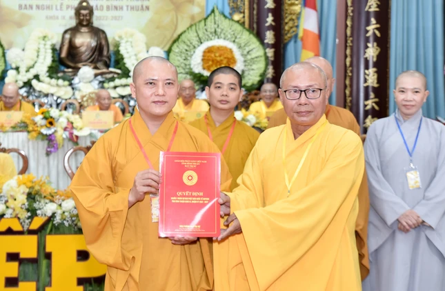 Đại đức Thích Nguyên Duyên làm Trưởng ban Phật giáo Quốc tế Đại đức Thích Nguyên Duyên làm Trưởng ban Phật giáo Quốc tế